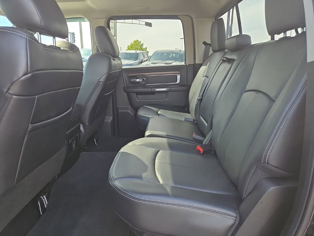 2018 RAM 1500 Laramie Crew Cab 4x4 5'7" Box
