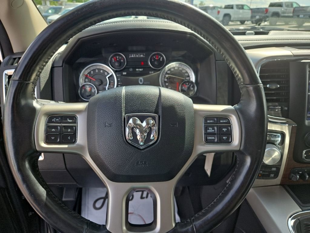2018 RAM 1500 Laramie Crew Cab 4x4 5'7" Box