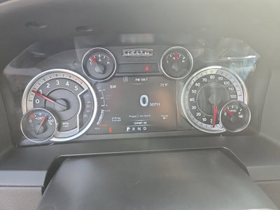 2018 RAM 1500 Laramie Crew Cab 4x4 5'7" Box