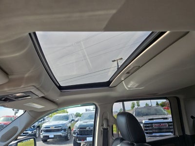 2018 RAM 1500 Laramie Crew Cab 4x4 5'7" Box