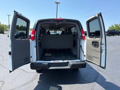 2023 Chevrolet Express Passenger 3500 1LS
