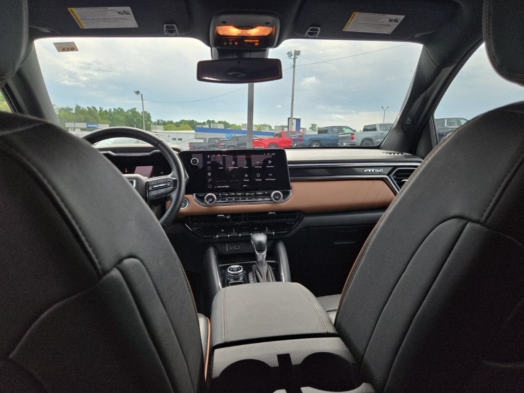 2023 GMC Canyon 4WD AT4
