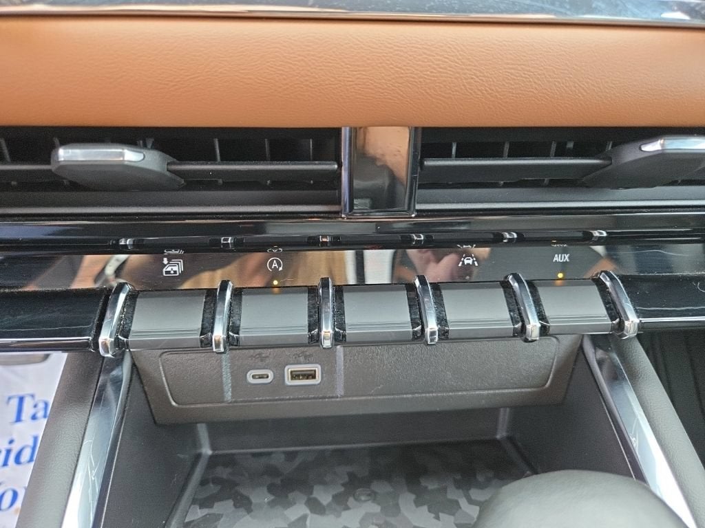 2023 GMC Canyon 4WD AT4