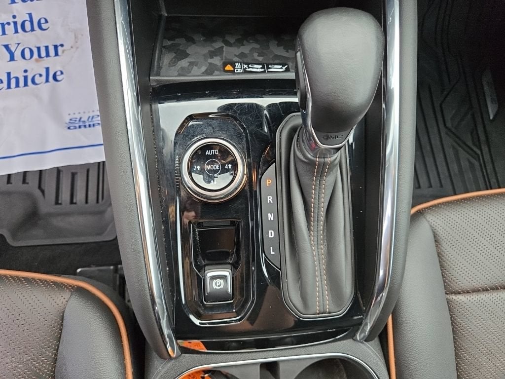 2023 GMC Canyon 4WD AT4