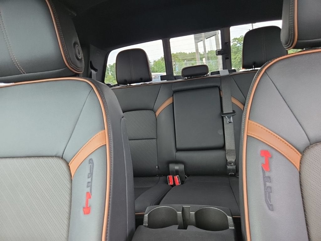 2023 GMC Canyon 4WD AT4
