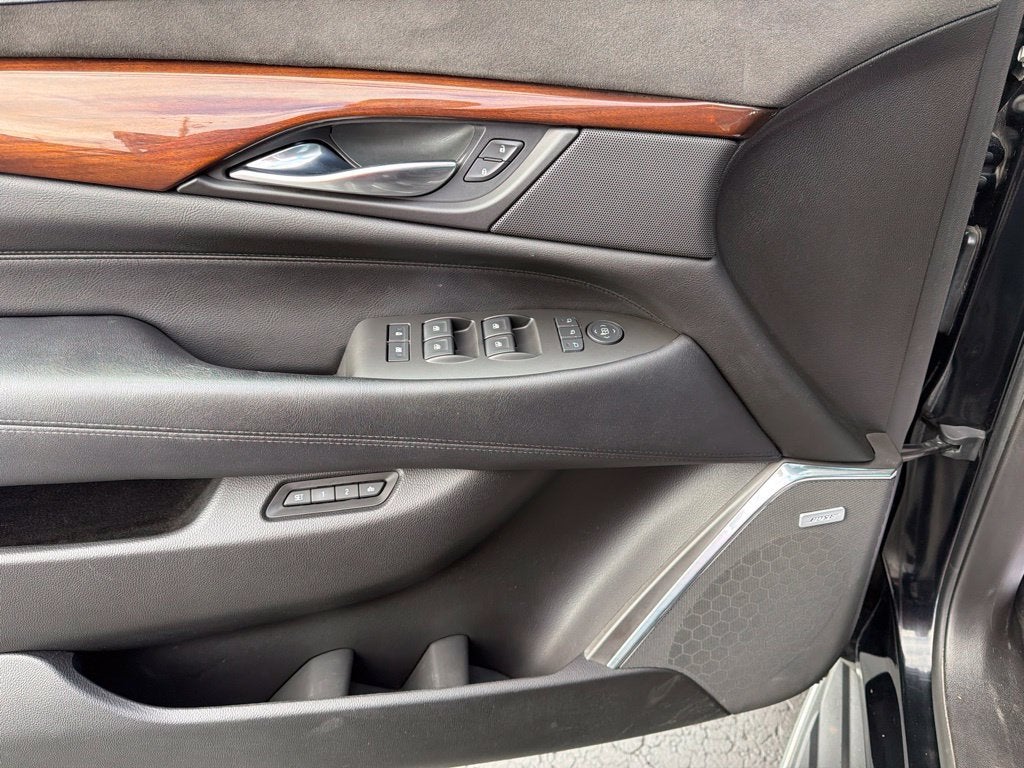 2017 Cadillac Escalade Luxury