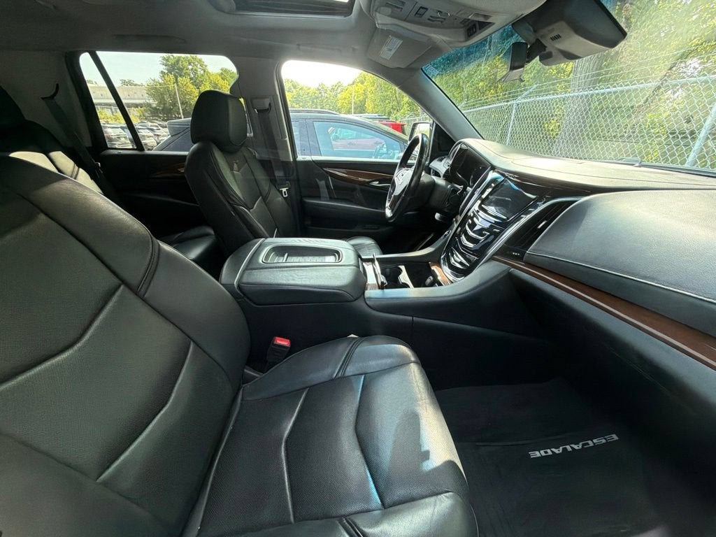 2017 Cadillac Escalade Luxury