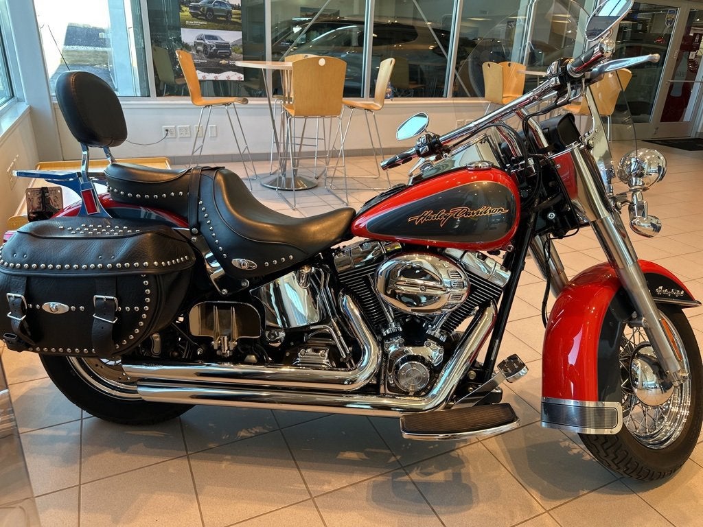 2006 HARLEY-DAVIDSON FLSTCI Base