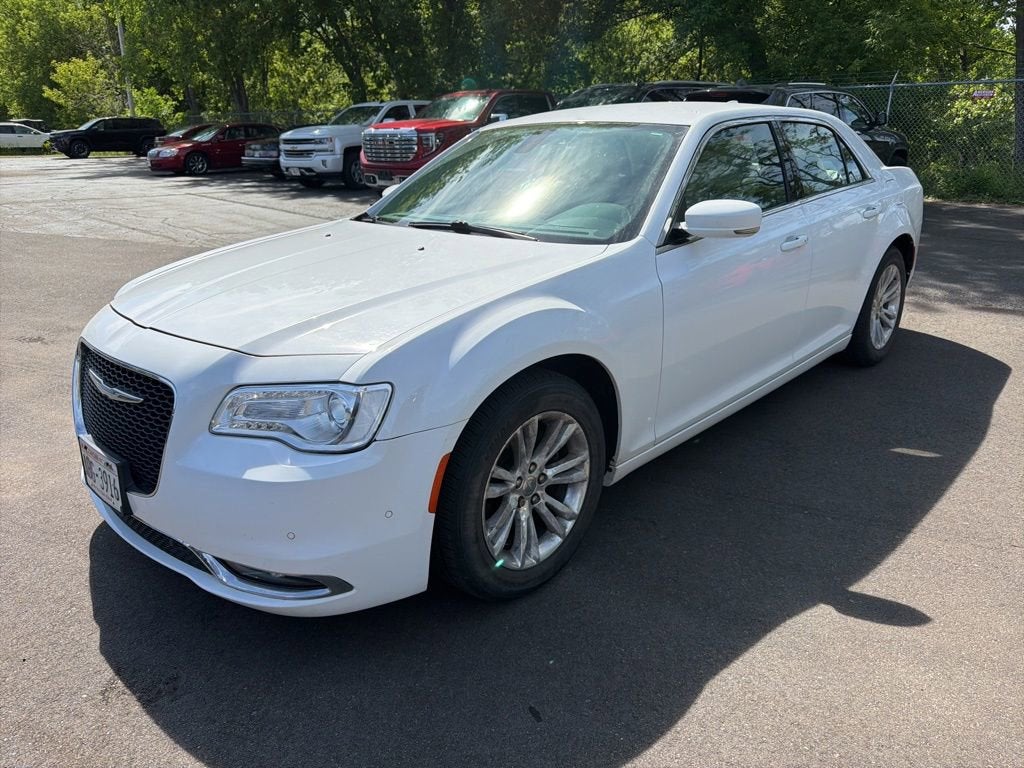 2017 Chrysler 300 Limited