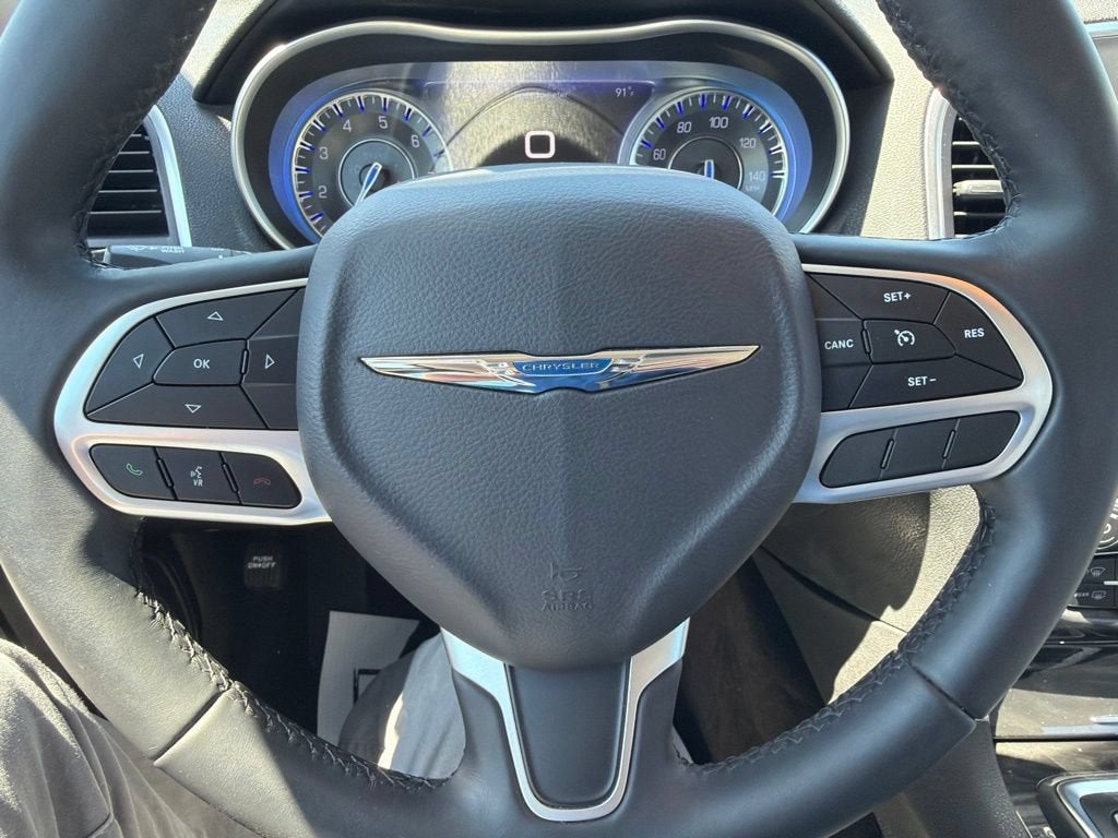 2017 Chrysler 300 Limited