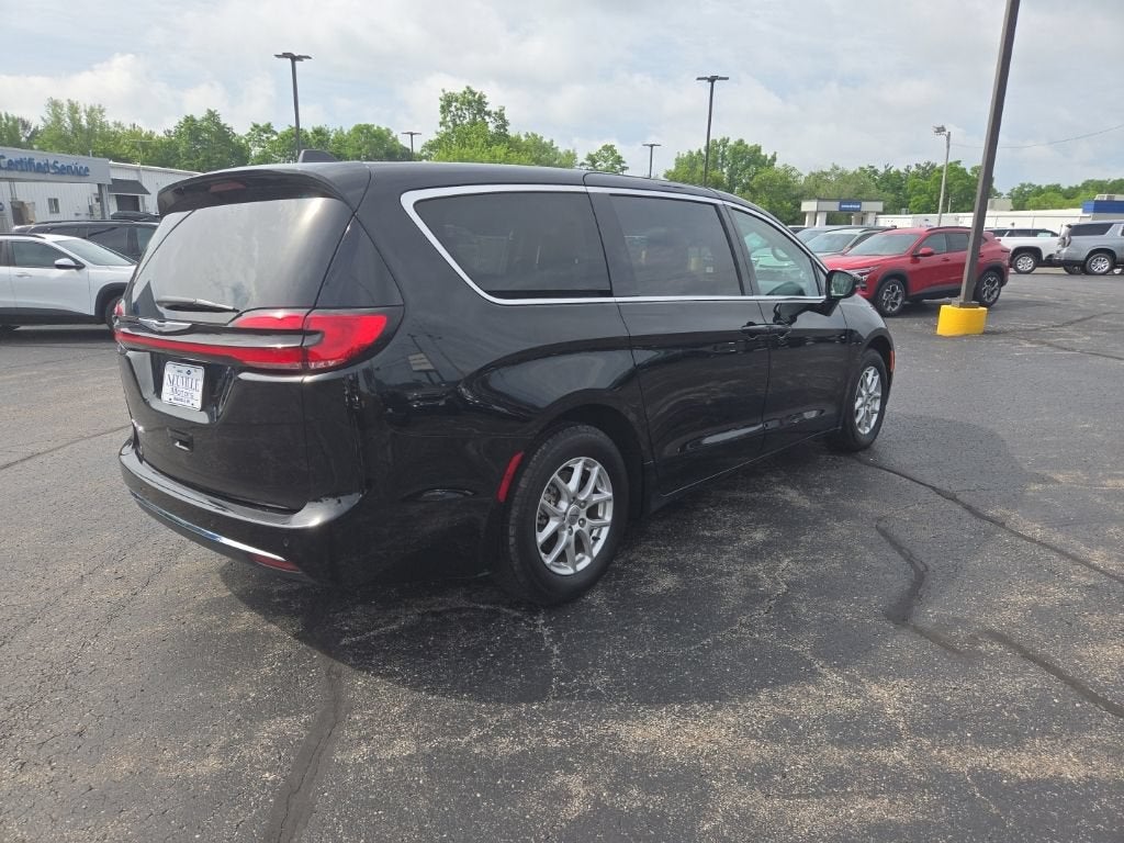 2024 Chrysler Pacifica Touring L