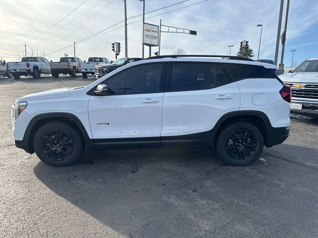2023 GMC Terrain AT4