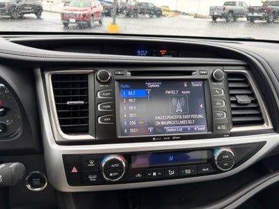 2019 Toyota Highlander SE