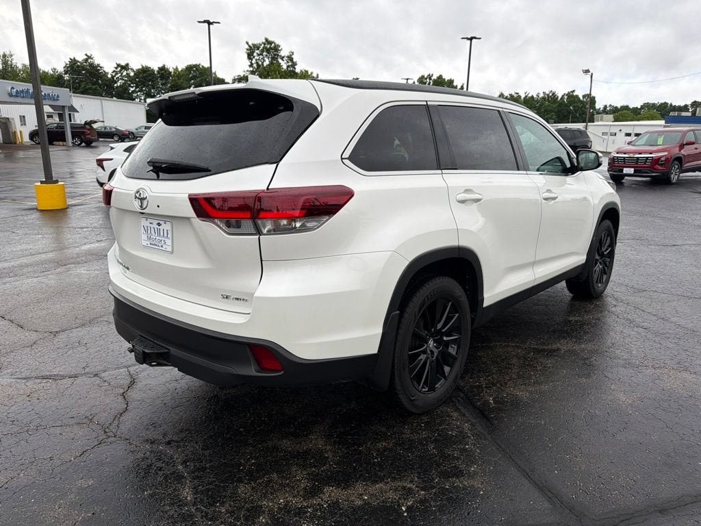 2019 Toyota Highlander SE