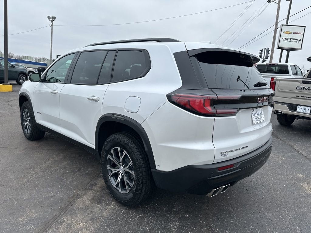 2024 GMC Acadia AT4