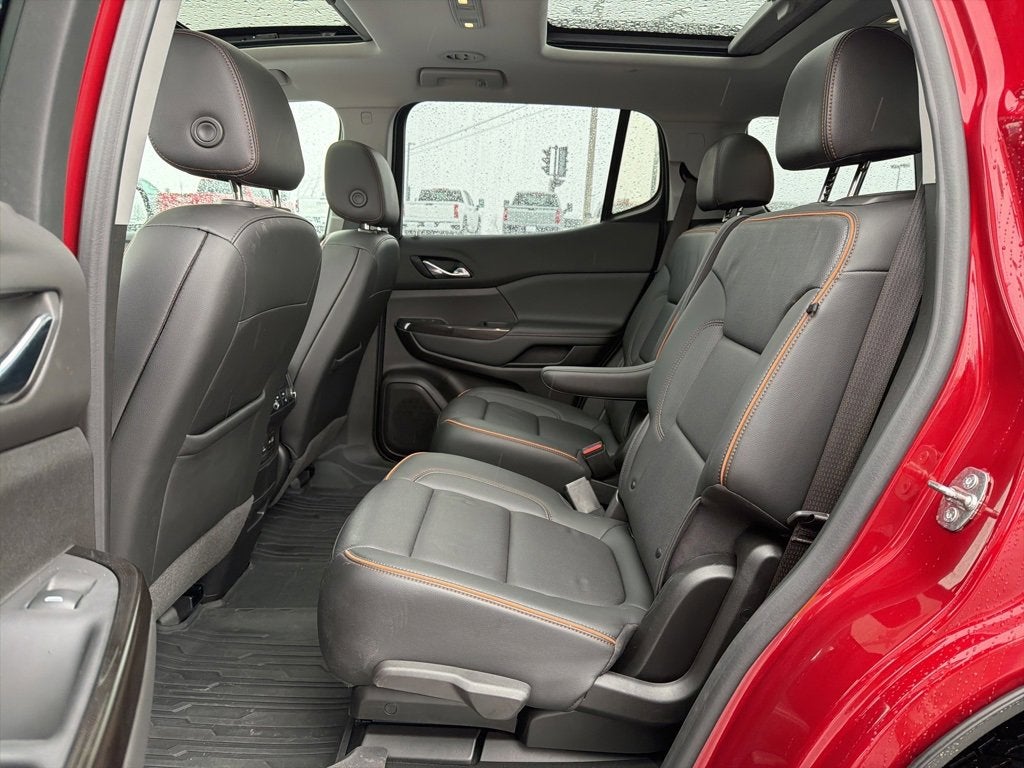 2022 GMC Acadia AT4