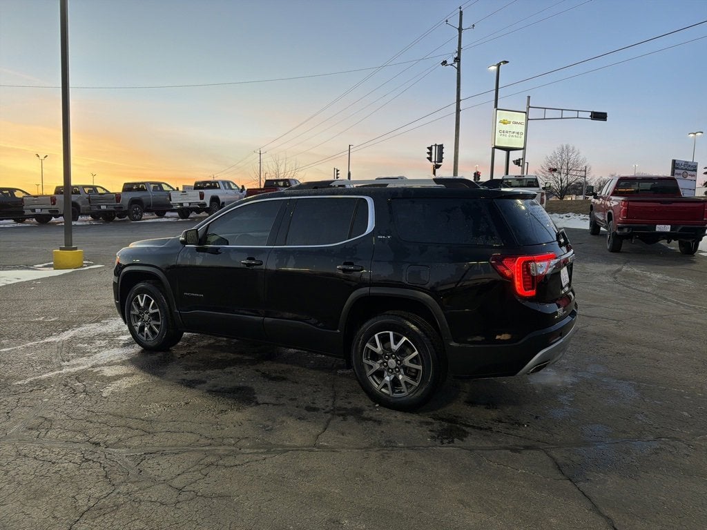 2023 GMC Acadia SLT