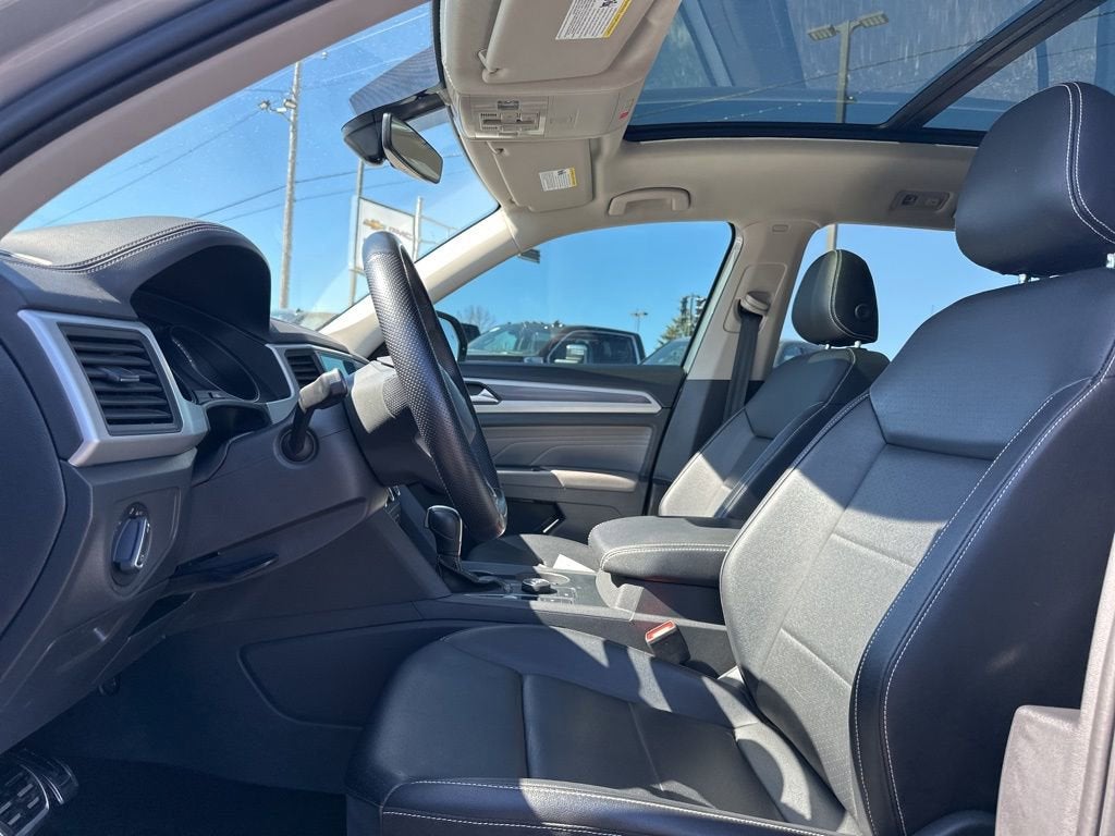 2021 Volkswagen Atlas 3.6L V6 SE w/Technology R-Line