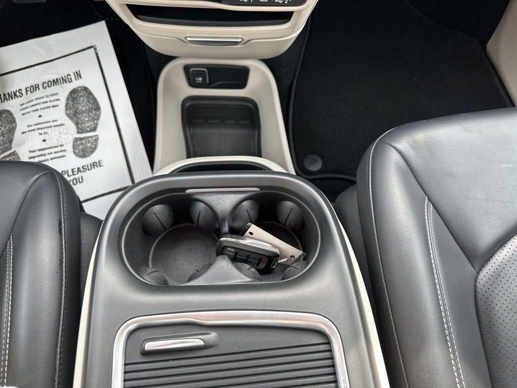 2023 Chrysler Pacifica Hybrid Touring L