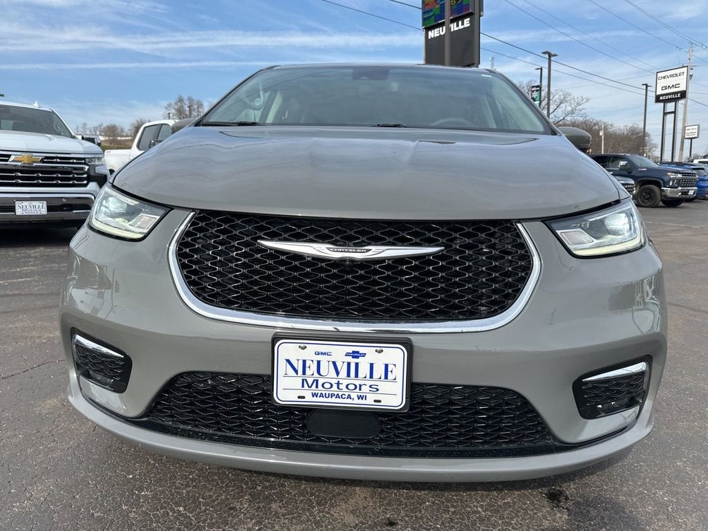 2023 Chrysler Pacifica Hybrid Touring L