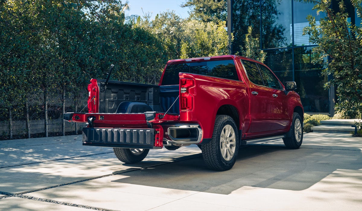 Neuville Motors in Waupaca WI